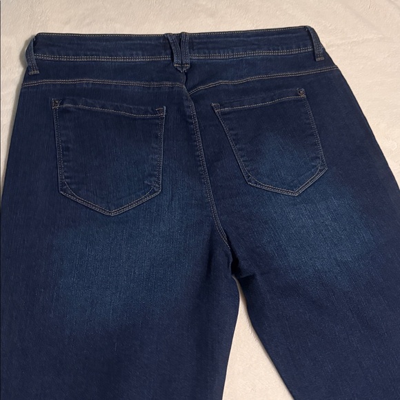 Women's Straight Leg Jeans - Dark Blue - Picture 8 of 11